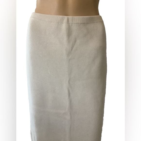 Eileen fisher mid length skirt silk / organic cotton Small **Like new** - Picture 2 of 12